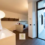Goldensuitesitaly Piazza Duomo Luxury 3 * トレント