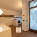 Goldensuitesitaly Piazza Duomo Luxury 3 * トレント