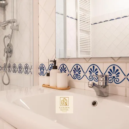 Goldensuitesitaly Piazza Duomo Luxury 3 アパート トレント