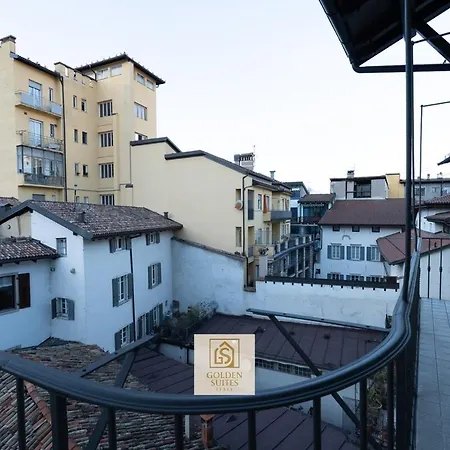 Goldensuitesitaly Piazza Duomo Luxury 3 * Trento