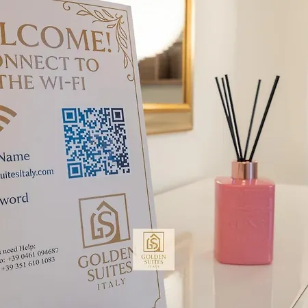 Goldensuitesitaly Piazza Duomo Luxury 3 アパート