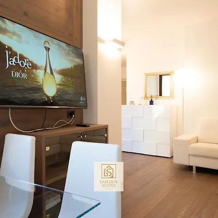 Goldensuitesitaly Piazza Duomo Luxury 3 Trento