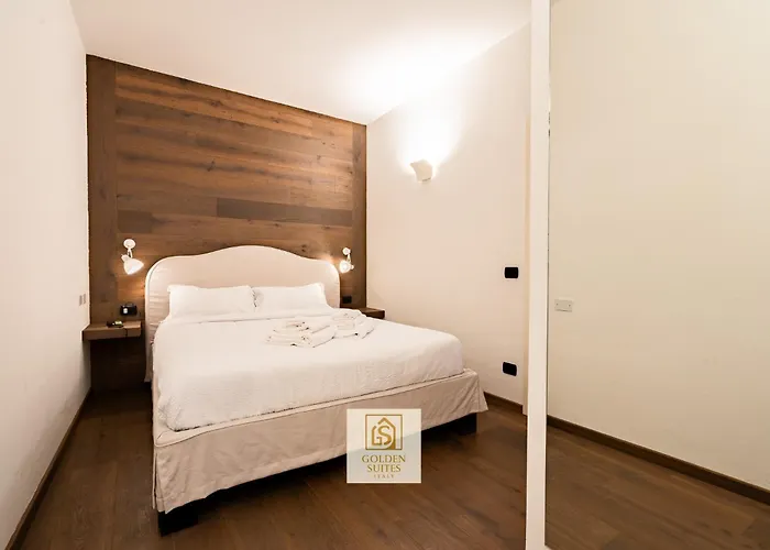 Goldensuitesitaly Piazza Duomo Luxury 3 特伦托